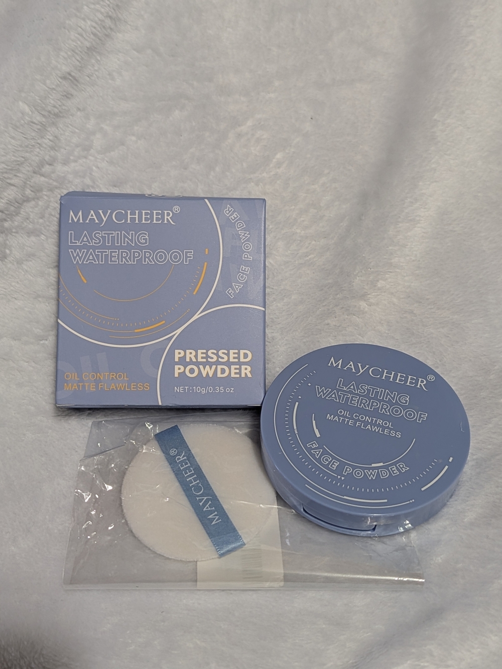 MayCheer Oil Control Face Pressed Powder Compact with Mirror & 2 Puffs